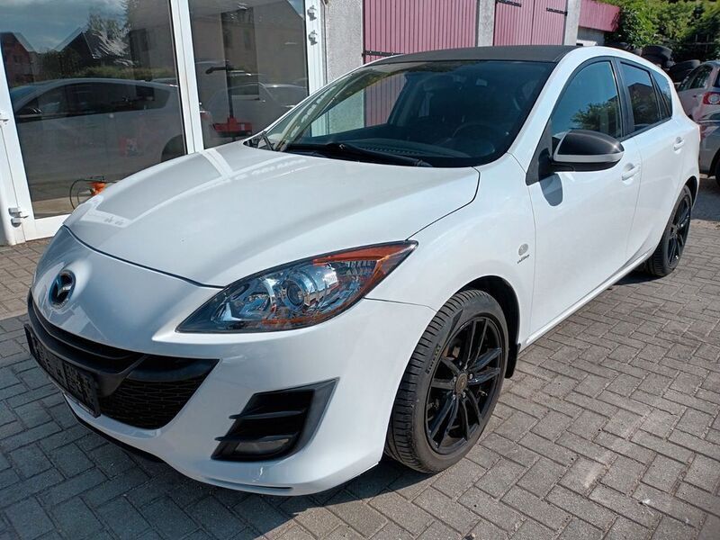 Weiß Gebraucht 2009 Mazda 3 High Limousine | 4.490 € (Etwas zu teuer) - Bild 1/4