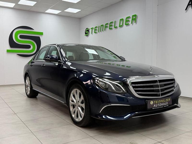 Gebraucht Mercedes E350 Exclusive 258 PS (189 kW) 2016 Blau Limousine