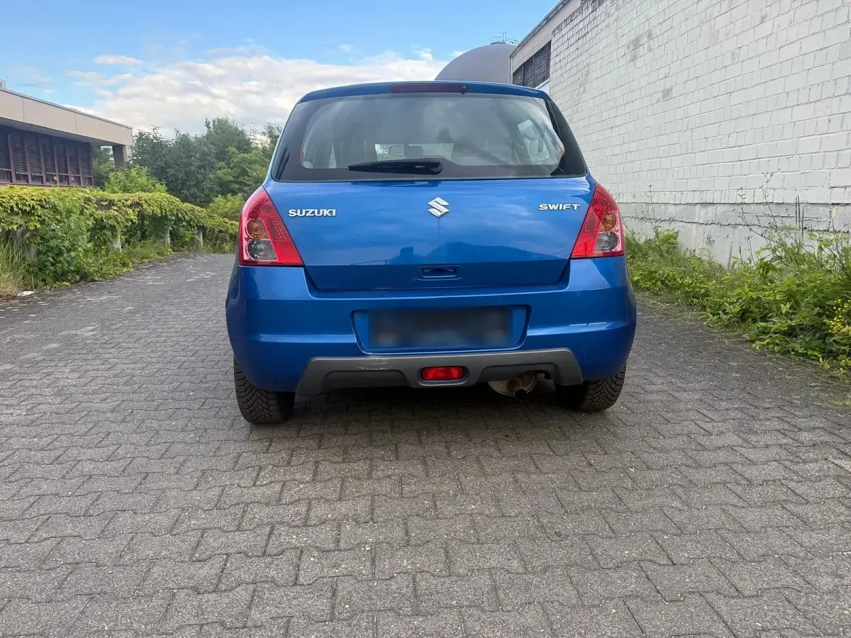 Gebraucht Suzuki Swift 94 PS (69 kW) 2010 Blau Kleinwagen