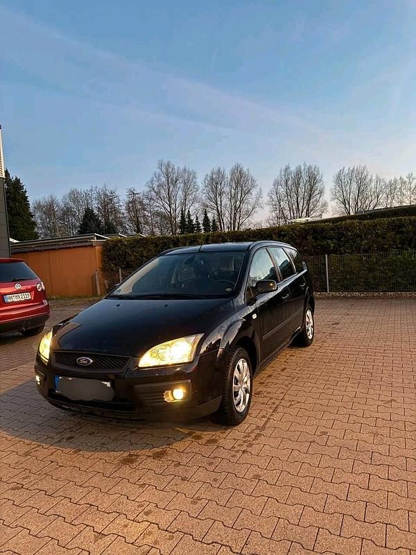 Gebraucht Ford Focus 101 PS (74 kW) 2005 Schwarz Kombi