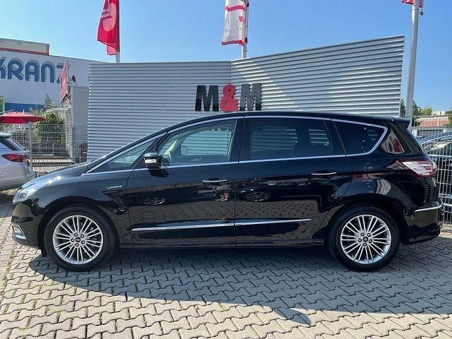 Używany Ford S-MAX Vignale 209 KM (153 kW) 2018 Czarny Minivan