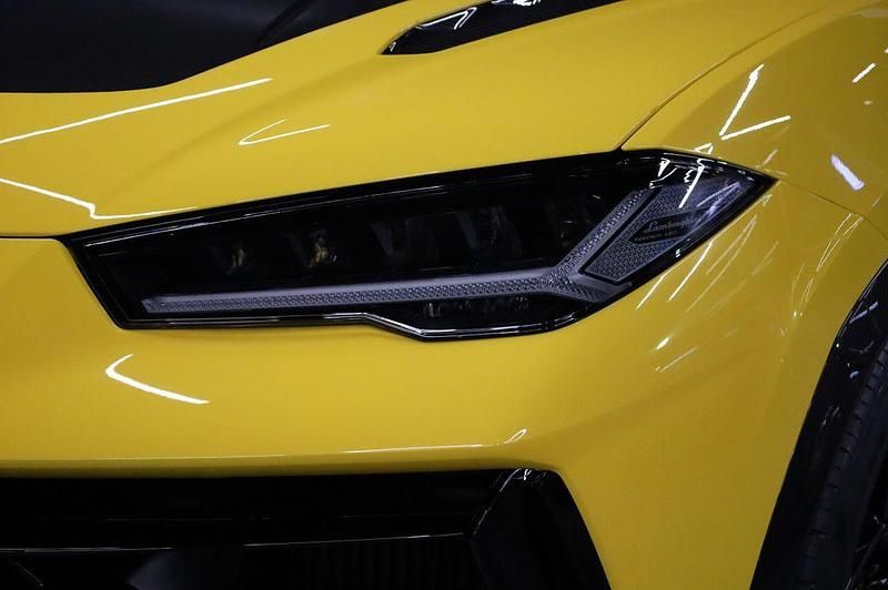 Neu Lamborghini Urus 666 PS (489 kW) 2026 Gelb SUV