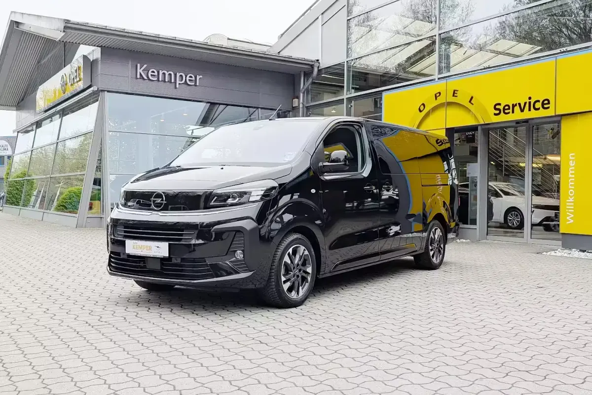 Gebraucht Opel Zafira Life Edition 177 PS (130 kW) 2024 Black metallic Van / Kleinbus
