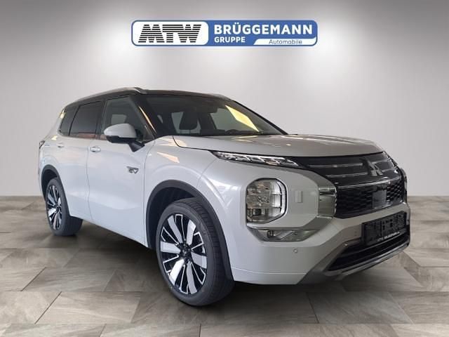 Schwarz (weiss Gebraucht 2025 Mitsubishi Outlander P-HEV Top SUV | 50.770 € - Bild 1/4