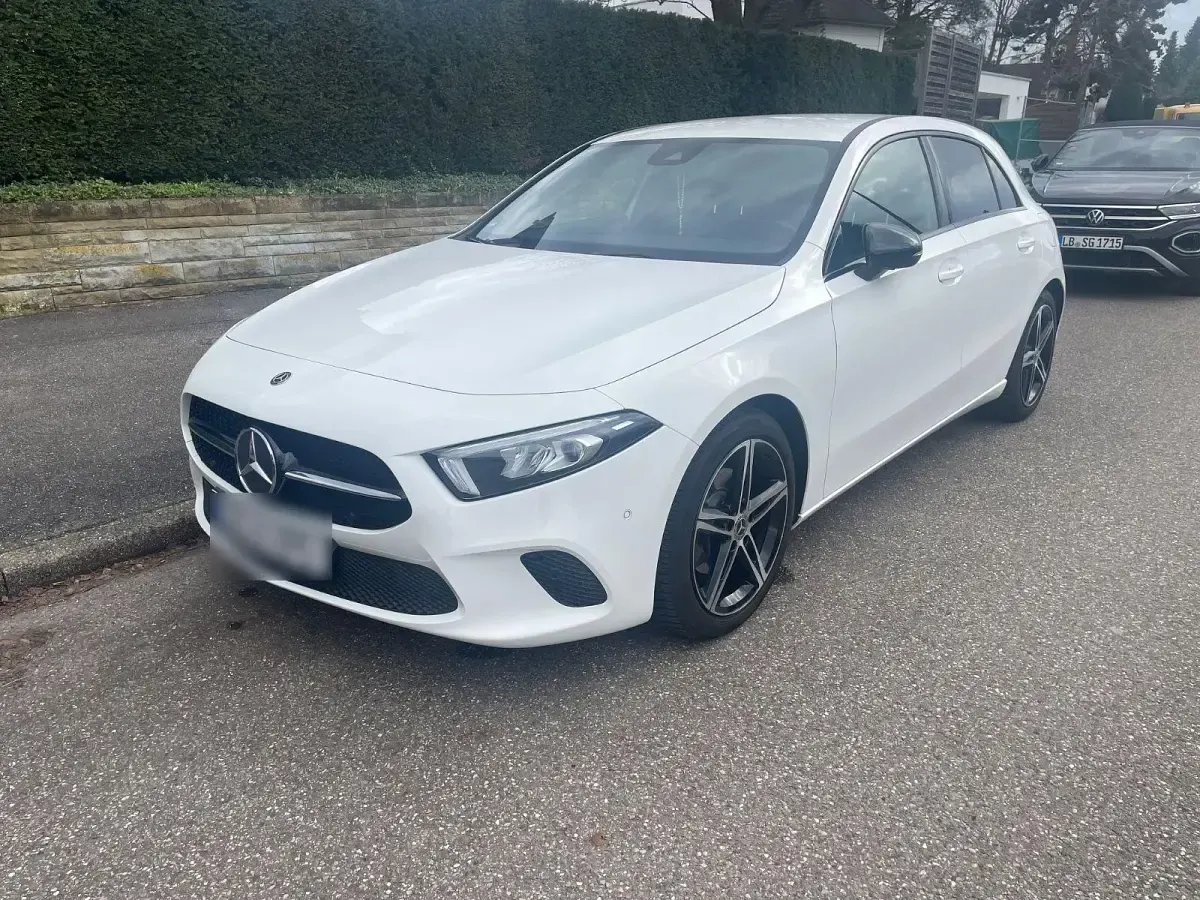 Gebraucht Mercedes A200 163 PS (119 kW) 2018 Weiß Limousine