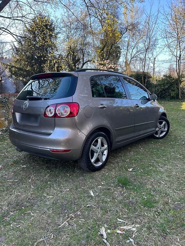 Gebraucht VW Golf VI Team 122 PS (89 kW) 2011 Braun Kleinwagen