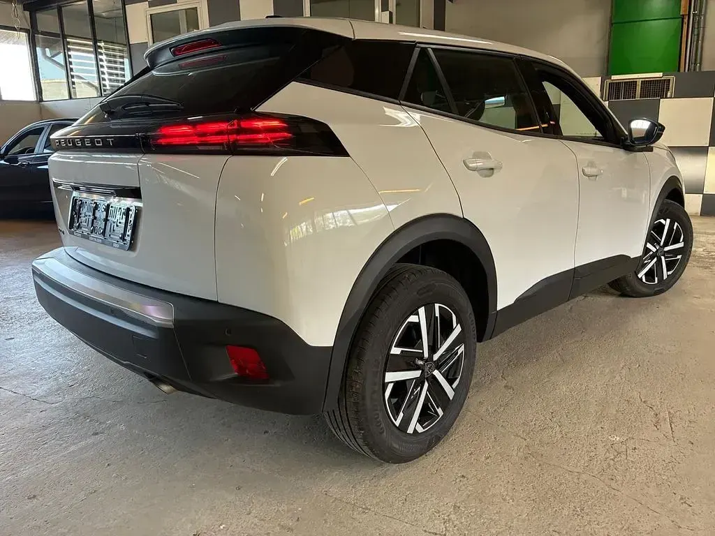 Gebraucht Peugeot 2008 Active 101 PS (74 kW) 2024 Weiß SUV