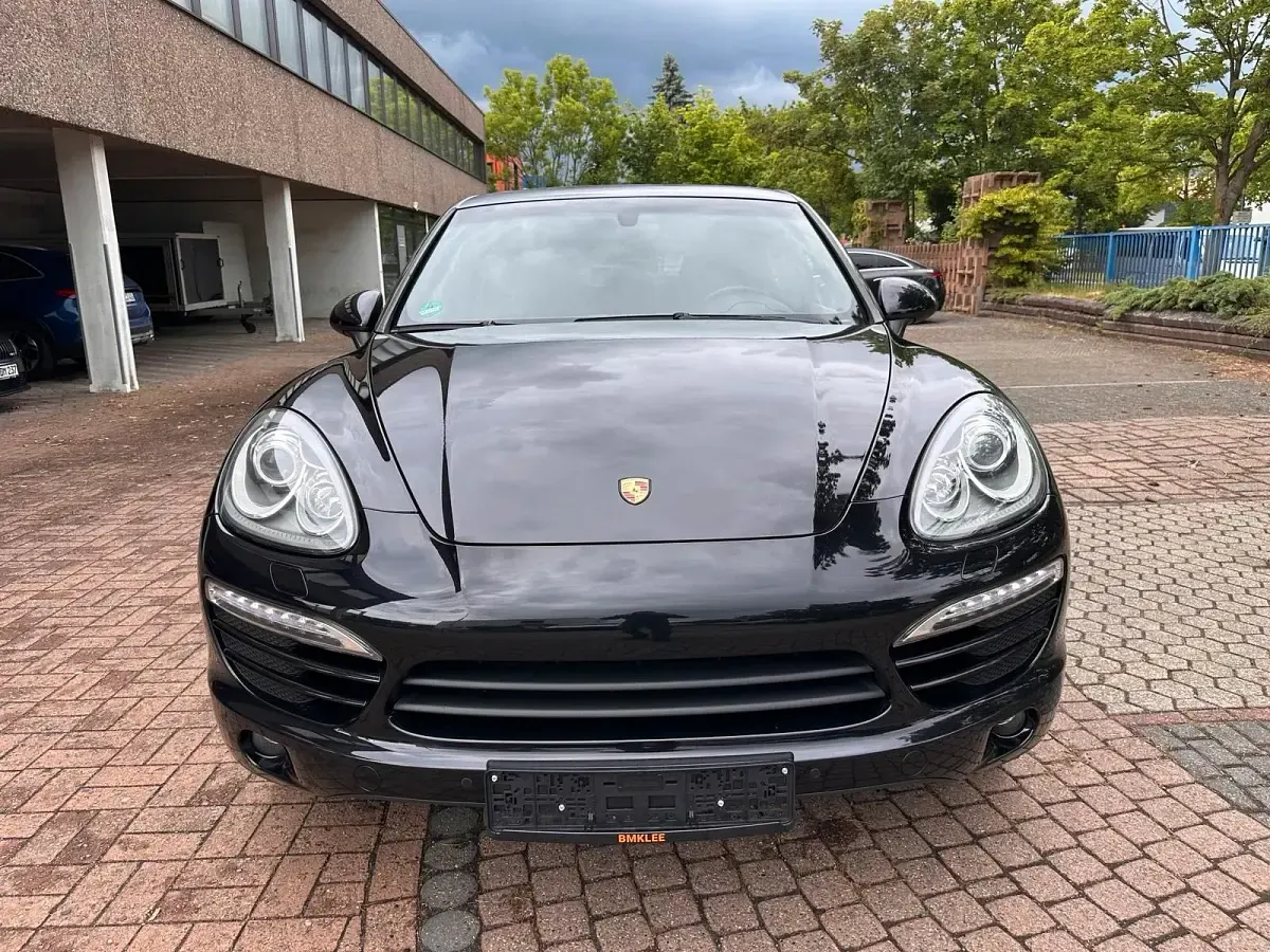 Gebraucht Porsche Cayenne 300 PS (220 kW) 2011 Schwarz SUV