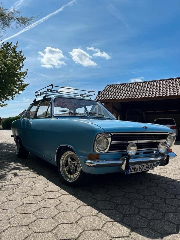 Blau Gebraucht 1970 Opel Kadett Limousine | 7.999 € - Bild 1/4