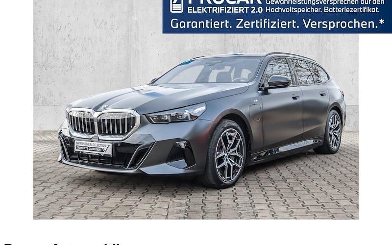 Gebraucht BMW 550e M Sport 489 PS (359 kW) 2025 Bmw individual froze Kombi
