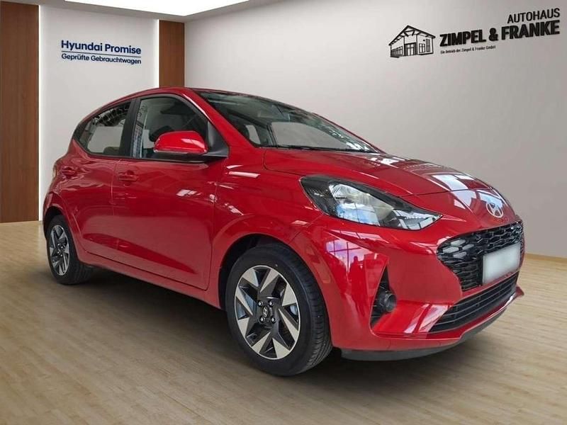 Gebraucht Hyundai i10 Trend 63 PS (46 kW) 2025 Dragon red Kleinwagen