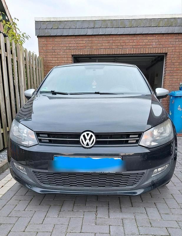 Schwarz Gebraucht 2013 VW Polo Black Edition Limousine | 6.850 € (Fairer Preis) - Bild 1/4