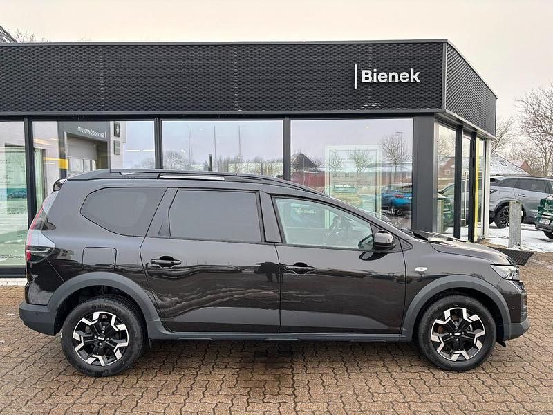 Neu Dacia Jogger Journey 110 PS (80 kW) 2026 Schwarz Van / Kleinbus