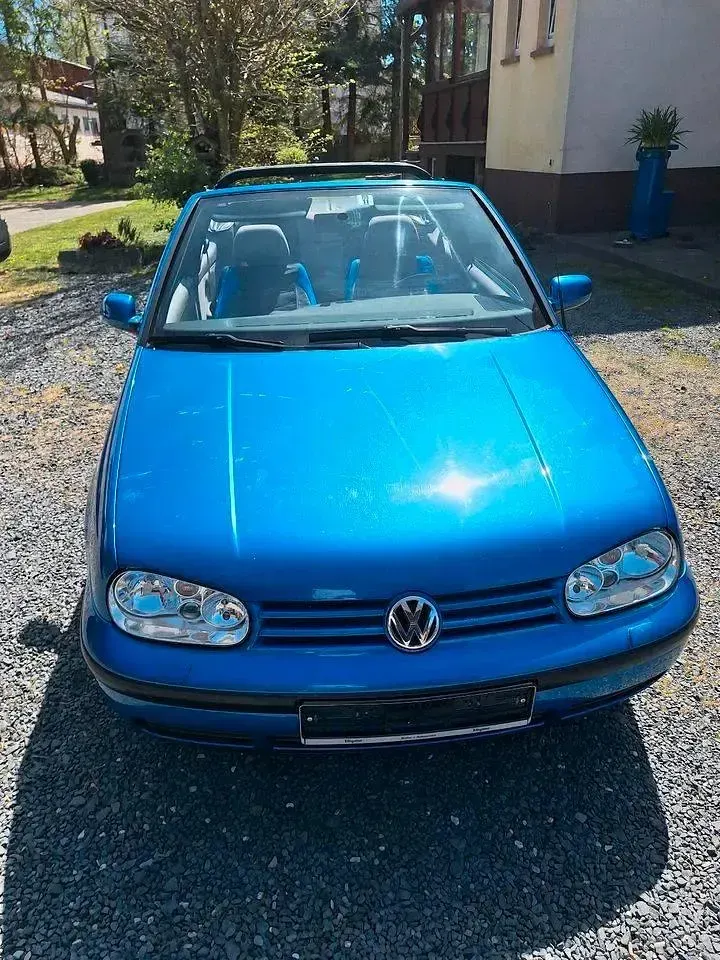 Używany VW Golf 101 KM (74 kW) 2001 Niebieski Kabriolet