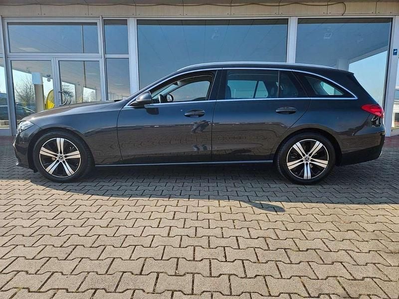 Gebraucht Mercedes C220 Avantgarde 200 PS (147 kW) 2022 Grau Kombi