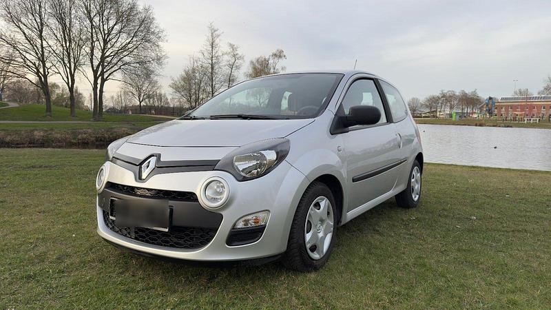 Silber Gebraucht 2014 Renault Twingo Expression Kleinwagen | 5.200 € (Guter Preis) - Bild 1/4