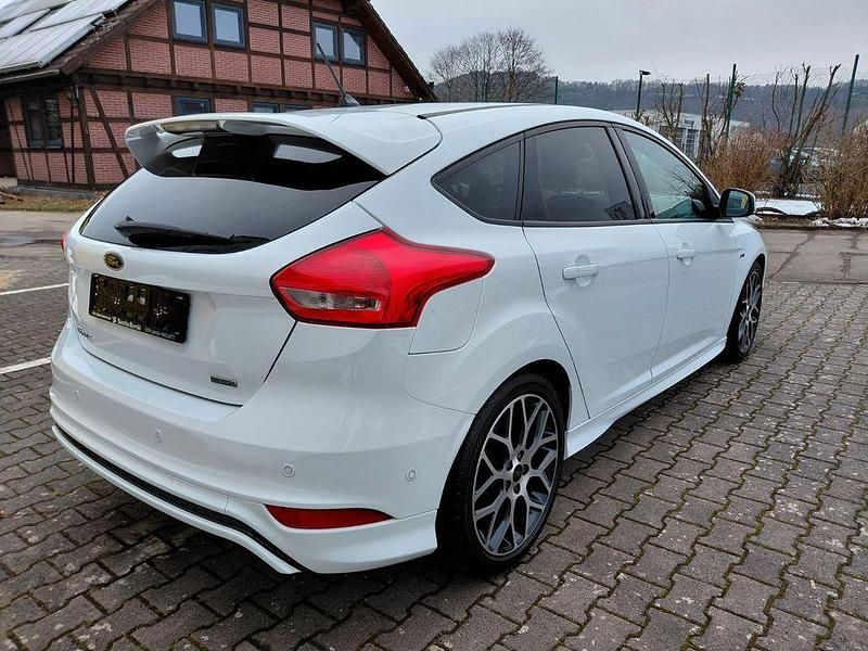 Usata Ford Focus ST-Line 125 CV (91 kW) 2017 Bianco Berlina