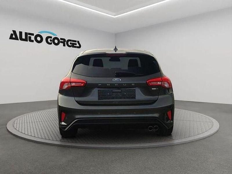 Gebraucht Ford Focus ST-Line X 155 PS (114 kW) 2021 Grau Limousine