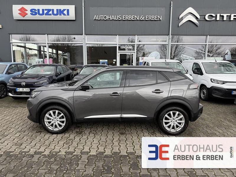 Grau Gebraucht 2023 Peugeot 2008 Allure SUV | 17.990 € (Guter Preis) - Bild 1/4