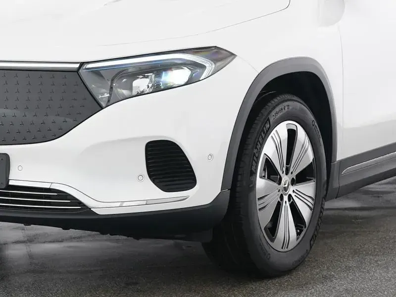 Gebraucht Mercedes EQA250+ Progressive 139 kW (190 PS) 2025 Weiß SUV