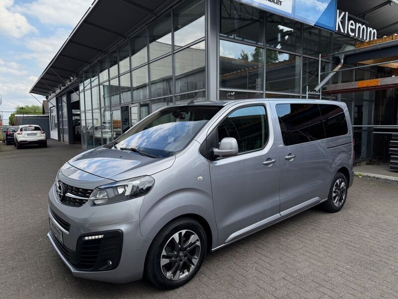 Grau Gebraucht 2020 Opel Zafira Life Innovation Van | 37.950 € (Fairer Preis) - Bild 1/4