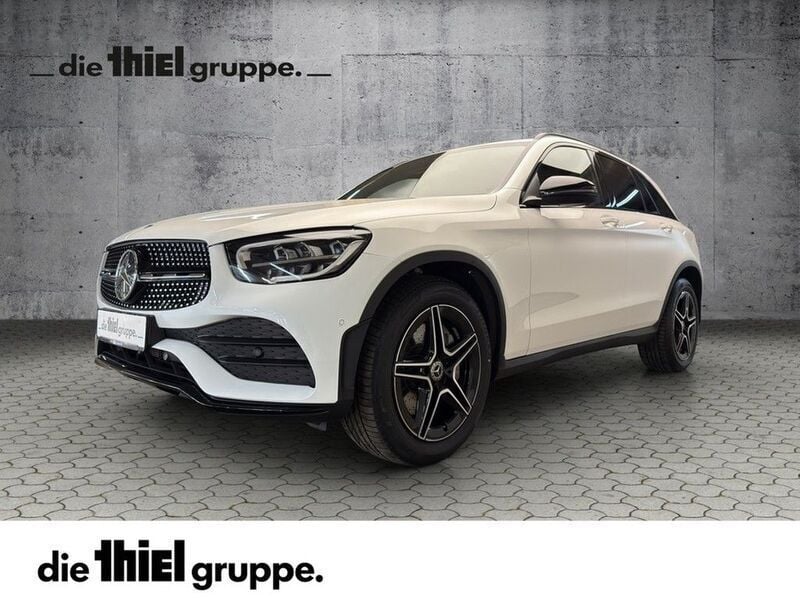 Weiß Gebraucht 2019 Mercedes GLC200 AMG line SUV | 36.990 € (Fairer Preis) - Bild 1/4