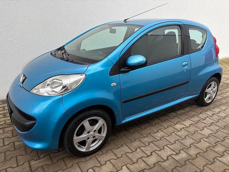 Gebraucht Peugeot 107 68 PS (50 kW) 2007 Blau Kleinwagen