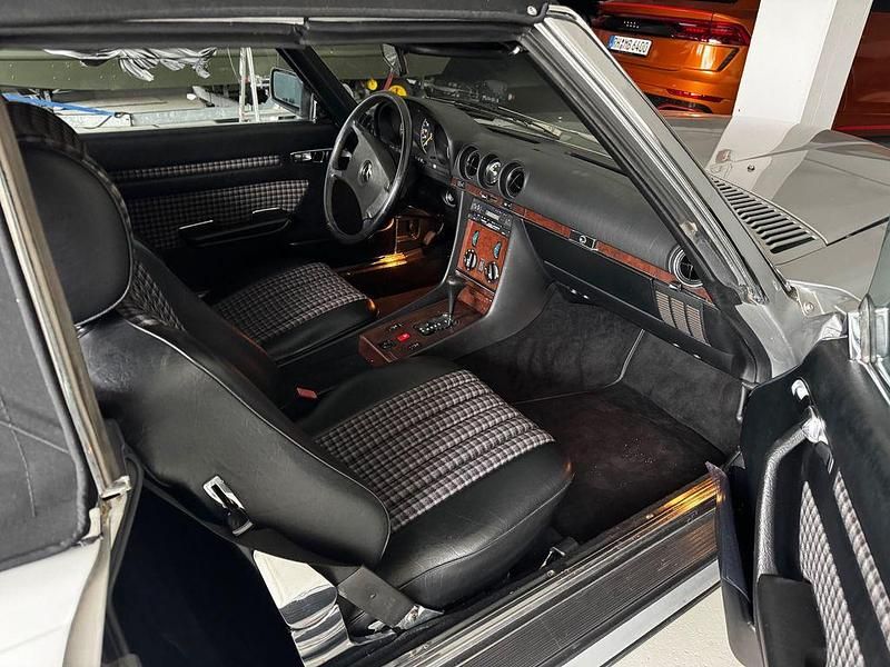 Gebraucht Mercedes SL300 179 PS (131 kW) 1988 Silber Cabrio