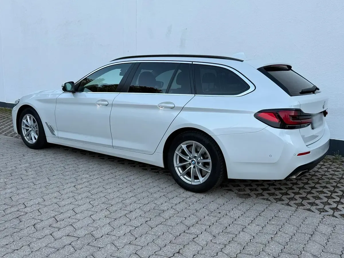Gebraucht BMW 530 286 PS (210 kW) 2022 Weiß Kombi