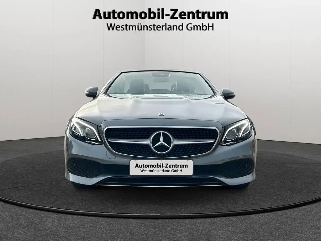Gebraucht Mercedes E220 Avantgarde 194 PS (142 kW) 2019 Grau Cabrio