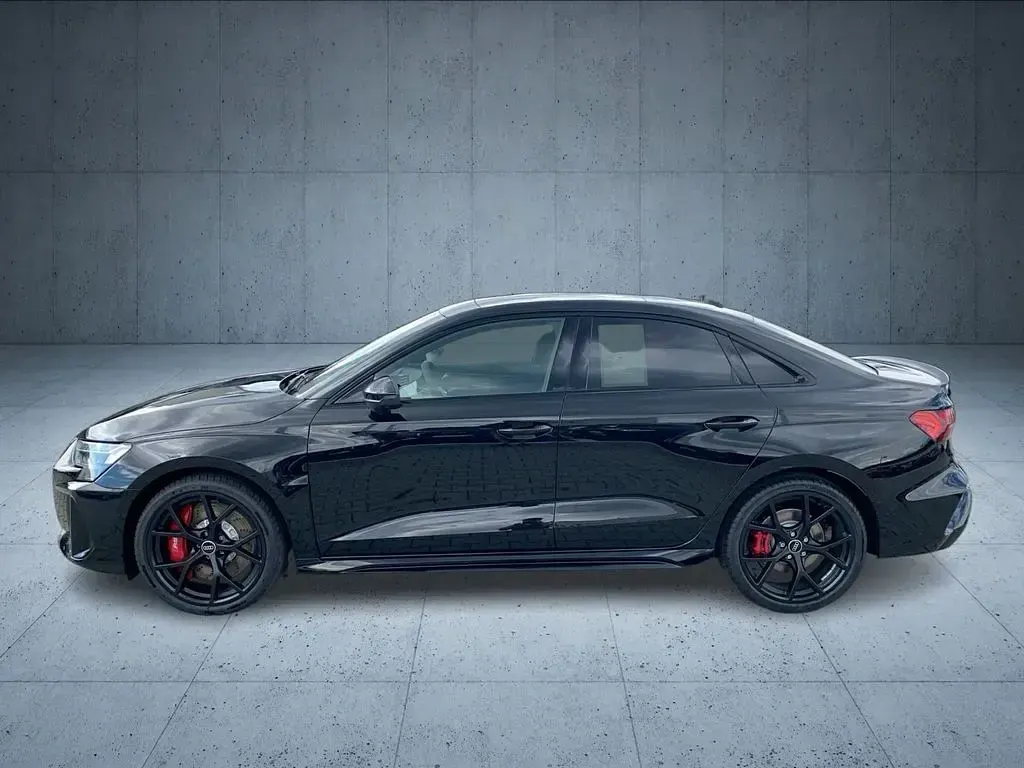 Neu Audi RS3 Sport 400 PS (294 kW) 2025 Mythosschwarz metallic Limousine