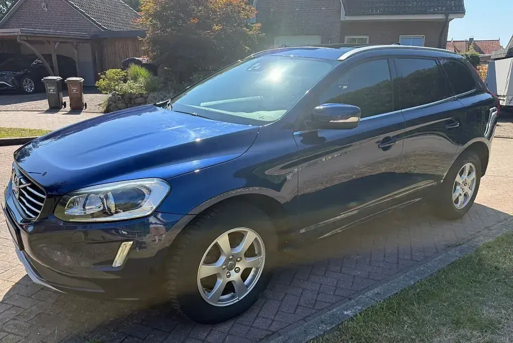 Gebraucht Volvo XC60 Ocean Race 190 PS (139 kW) 2015 Blau SUV