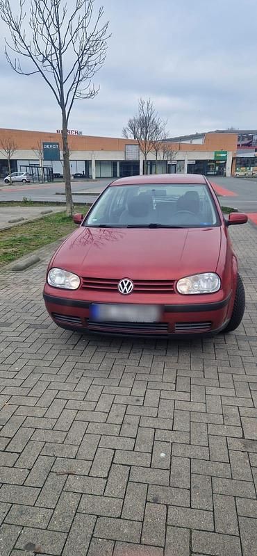 Rot Gebraucht 1998 VW Golf IV Kleinwagen | 800 € (Superpreis) - Bild 1/4