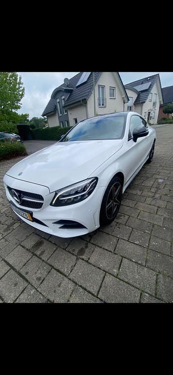 Weiß Gebraucht 2020 Mercedes C400 Coupé | 33.999 € (Guter Preis) - Bild 1/4