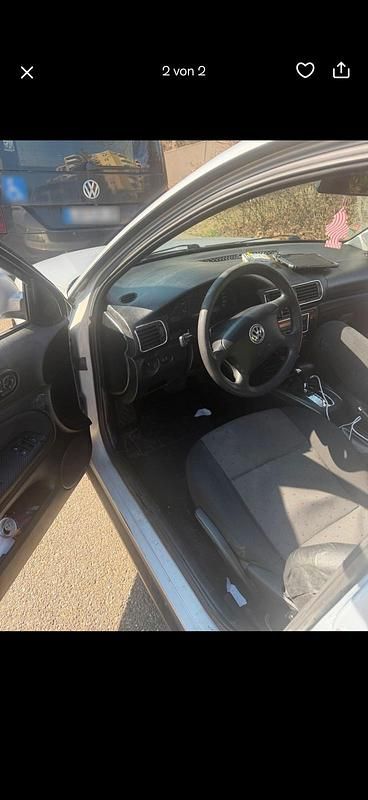 Gebraucht VW Passat 101 PS (74 kW) 1997 Silber Limousine