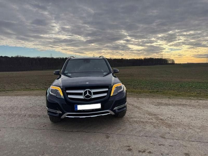 Gebraucht Mercedes GLK250 211 PS (155 kW) 2013 Blau SUV