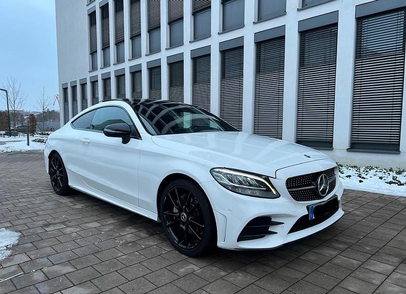 Gebraucht Mercedes C200 AMG line 184 PS (135 kW) 2018 Weiß Coupé