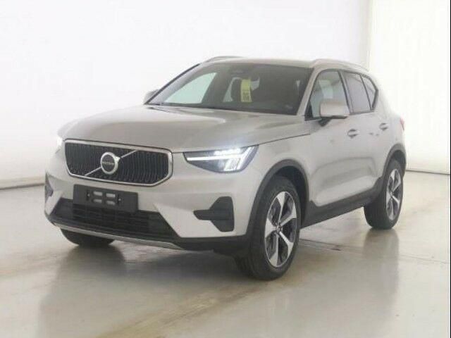 Gebraucht Volvo XC40 Core 163 PS (119 kW) 2024 Silver dawn (silber) SUV