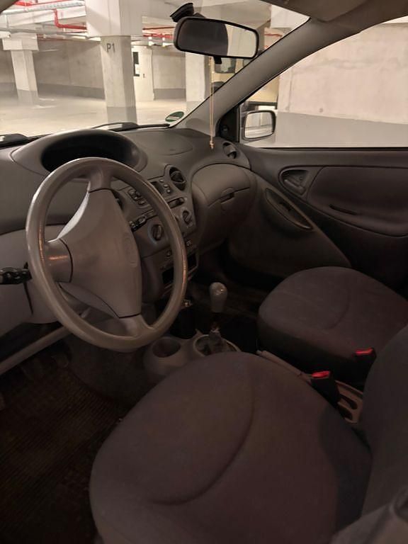 Gebraucht Toyota Yaris 86 PS (63 kW) 2002 Grau Limousine