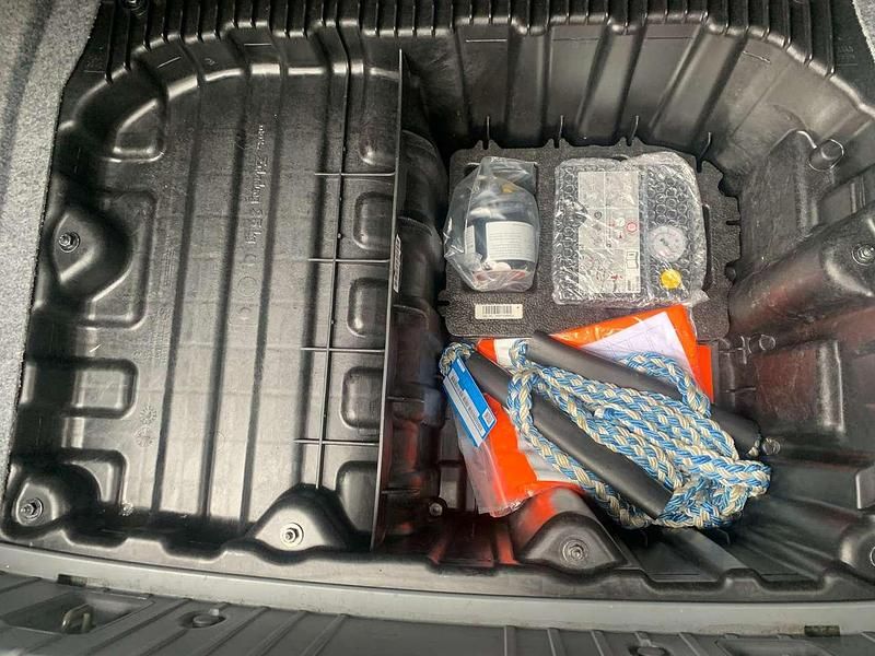 Gebraucht BMW 325 218 PS (160 kW) 2010 Grün Limousine