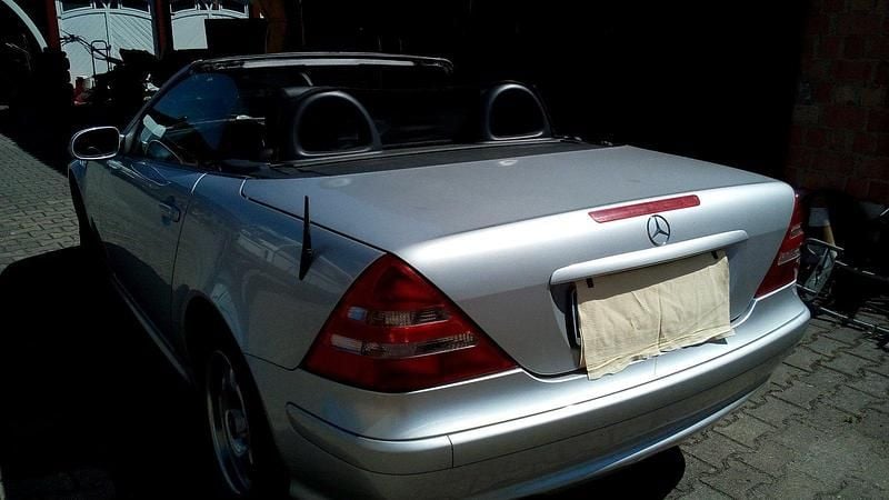 Silber Gebraucht 2001 Mercedes SLK200 Cabrio | 4.900 € (Fairer Preis) - Bild 1/4