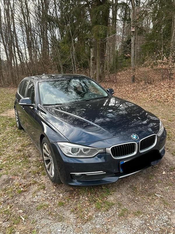 Gebraucht BMW 320 Efficient Dynamics 163 PS (119 kW) 2013 Blau Kombi