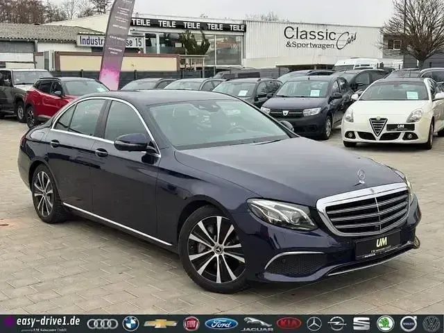 Second-hand Mercedes E350 286 CP (210 kW) 2019 Albastru Berlinǎ