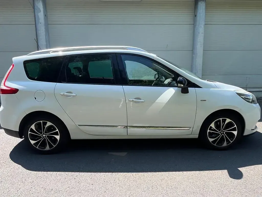 Gebraucht Renault Grand Scénic III Bose Edition 131 PS (96 kW) 2015 Weiß Van / Kleinbus