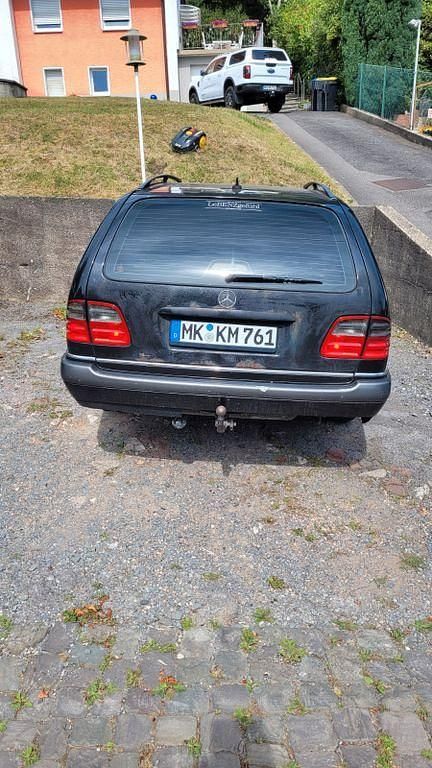 Gebraucht Mercedes E320 Elegance 224 PS (164 kW) 1998 Schwarz Limousine