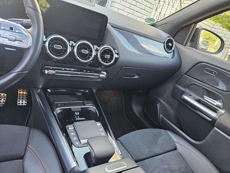 Gebraucht 2021 Mercedes GLA200 AMG line SUV | 36.000 € (Etwas zu teuer) - Bild 1/4