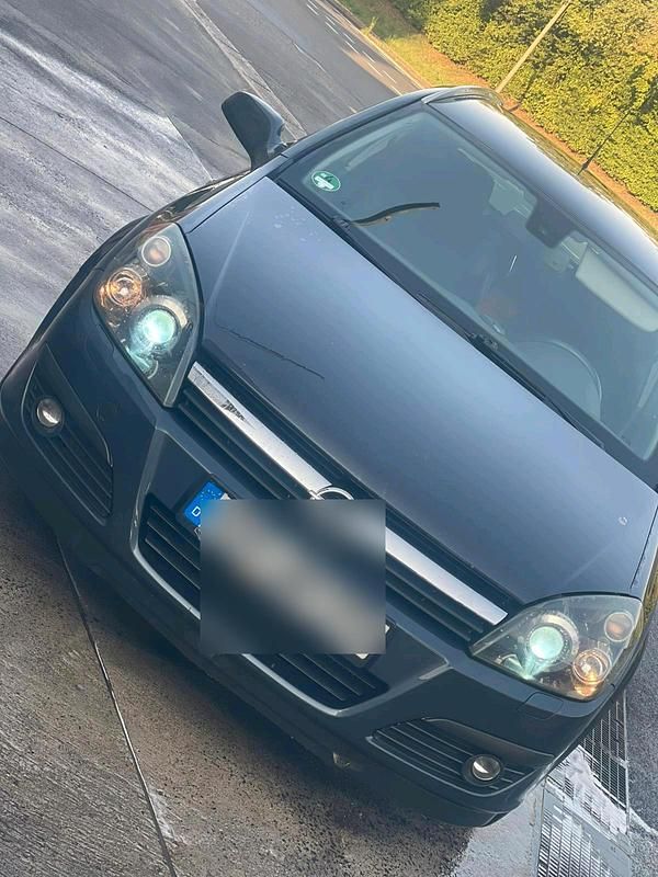 Blau Gebraucht 2006 Opel Astra Sport Kombi | 1.700 € - Bild 1/4
