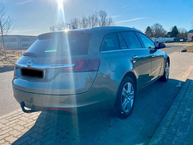 Gebraucht Opel Insignia 138 PS (101 kW) 2016 Braun Kombi
