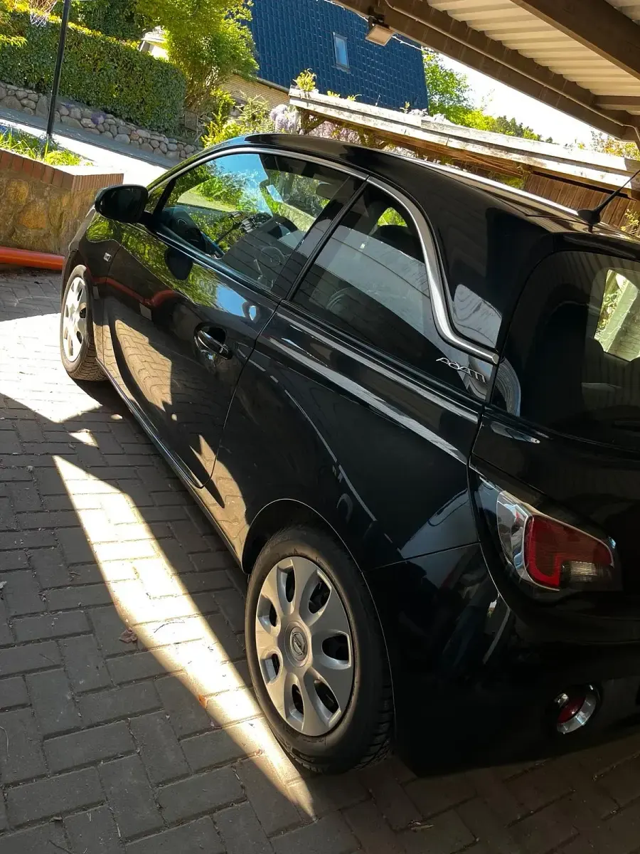 Gebraucht Opel Adam 84 PS (61 kW) 2016 Schwarz Kleinwagen