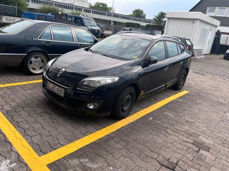 Schwarz Gebraucht 2013 Renault Mégane III Initiale Paris Limousine | 6.490 € (Guter Preis) - Bild 1/4
